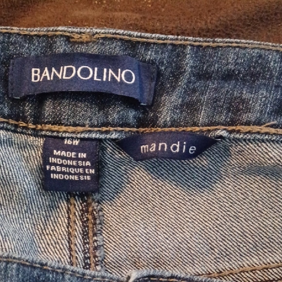 BANDOLINO Women's Blue Jeans, SIZE 16W. - Picture 8 of 10